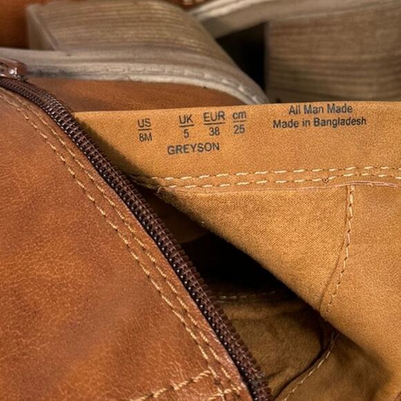 New Zodiac Women's Greyson Lug-Sole Boots in Cognac Faux Leather Women's Size 8 - Picture 9 of 9